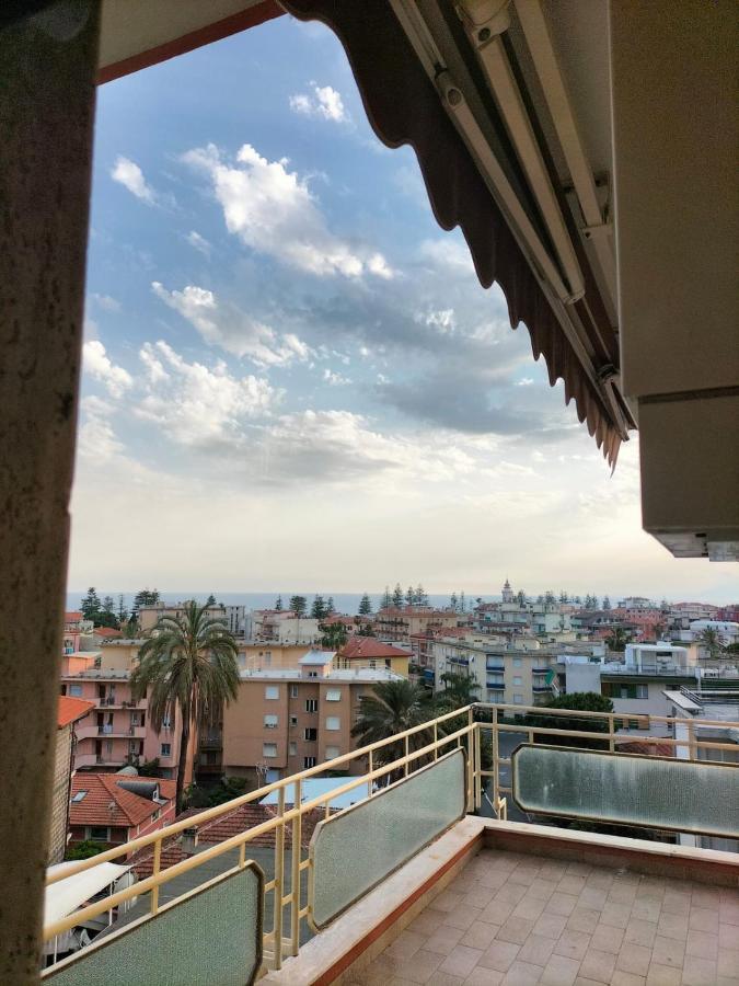 شقة Attico Con Vista Mozzafiato بورديغيرا المظهر الخارجي الصورة